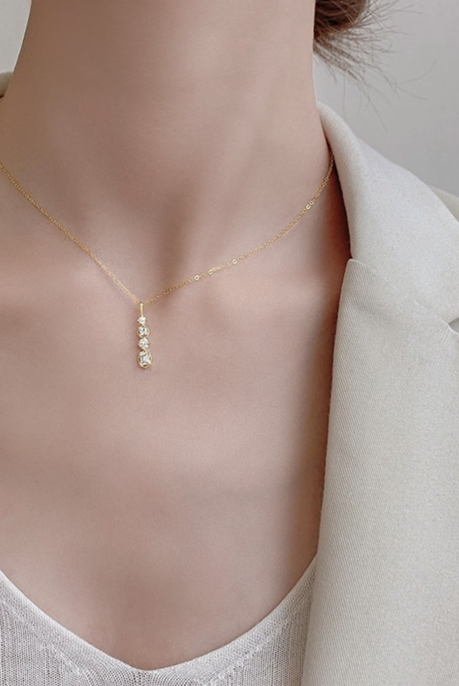 COLLIER DIAMOND DROP